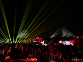이집트 피라미드에서 열린 업계 최대 규모 이벤트